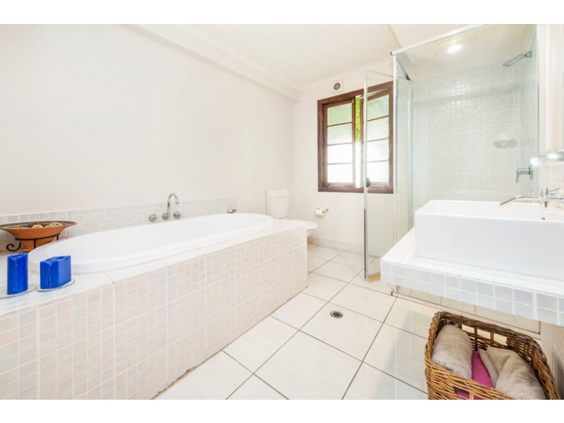 30a Katoomba Avenue, Hawthorne QLD 4171