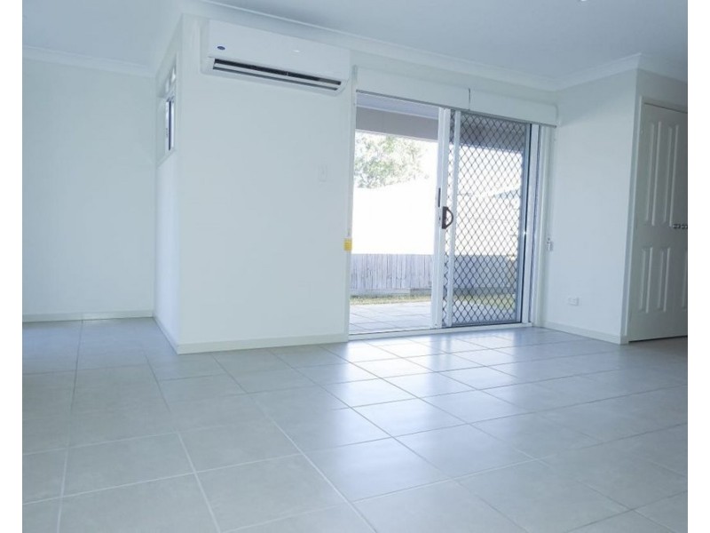 2/17 Foster Circuit, Hillcrest QLD 4118