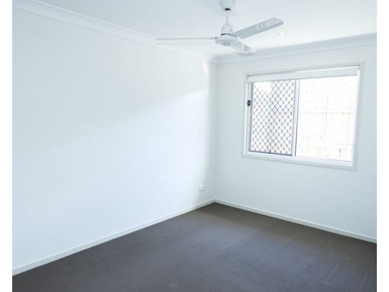 2/17 Foster Circuit, Hillcrest QLD 4118