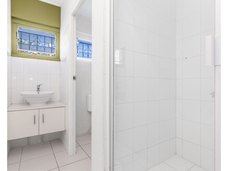 4/9 Woodford Street, Holland Park QLD 4121