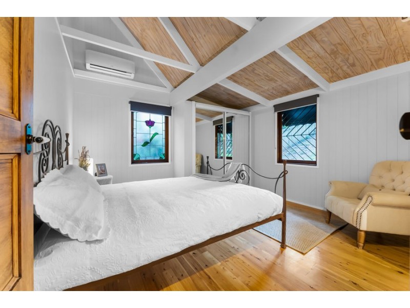 14 View Crescent, Arana Hills QLD 4054