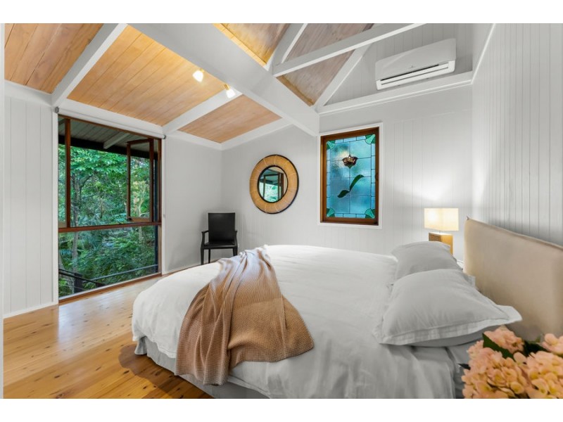 14 View Crescent, Arana Hills QLD 4054