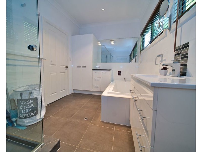 4/261 Webster Road, Stafford QLD 4053