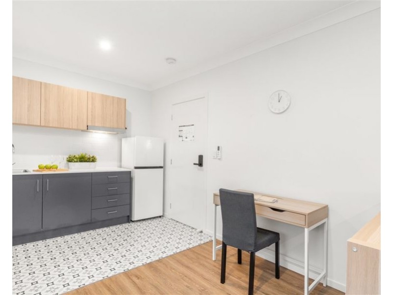 4/196 Randall Road, Wynnum West QLD 4178