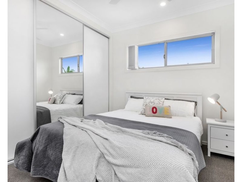 2/7 Lind Street, Newmarket QLD 4051