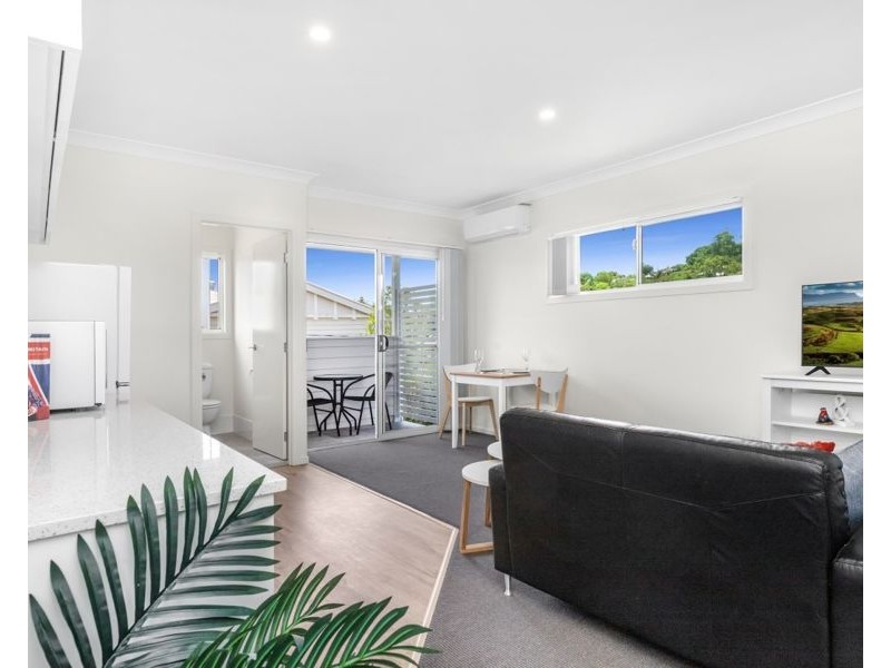 2/7 Lind Street, Newmarket QLD 4051