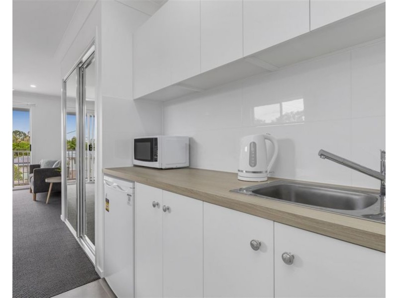 2/14 Nyleta Street, Coopers Plains QLD 4108