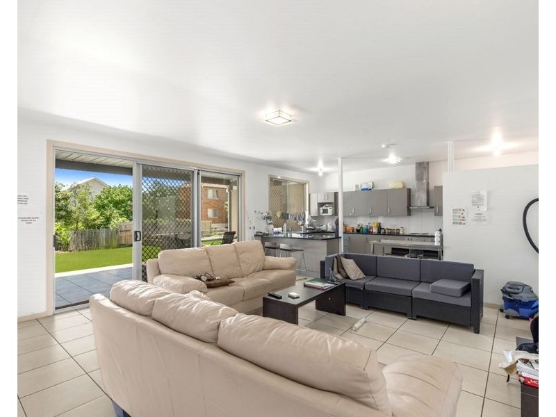 R3 2/52 Bromley Street, Kangaroo Point QLD 4169