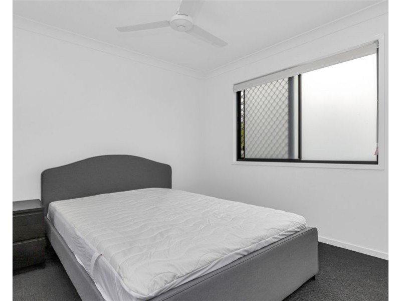 2/81 High Street, Brighton QLD 4017