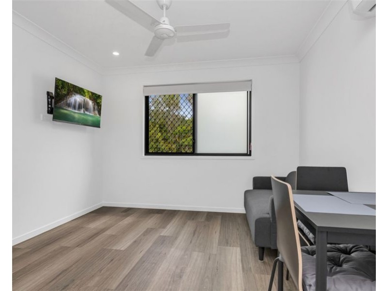 2/81 High Street, Brighton QLD 4017