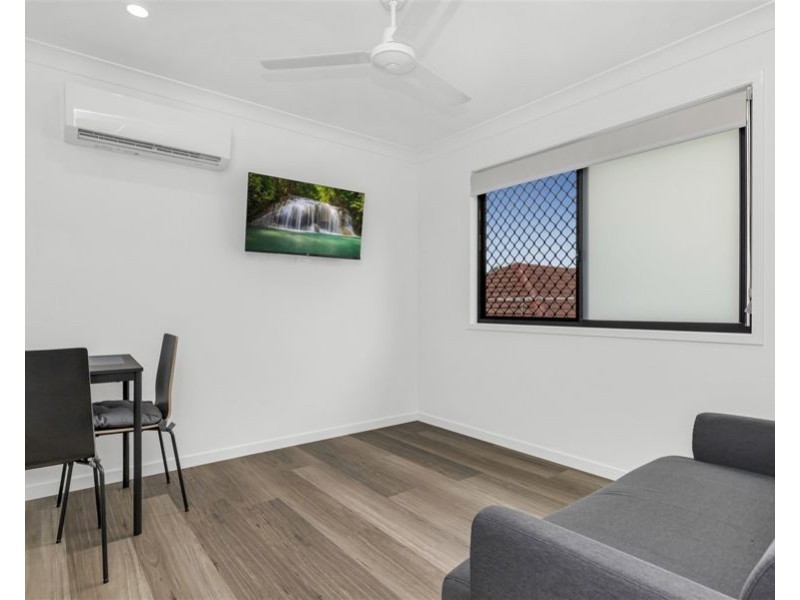 2/81 High Street, Brighton QLD 4017