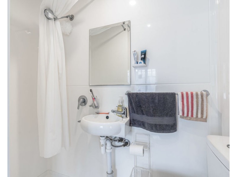 8/25 Park Road West, Dutton Park QLD 4102