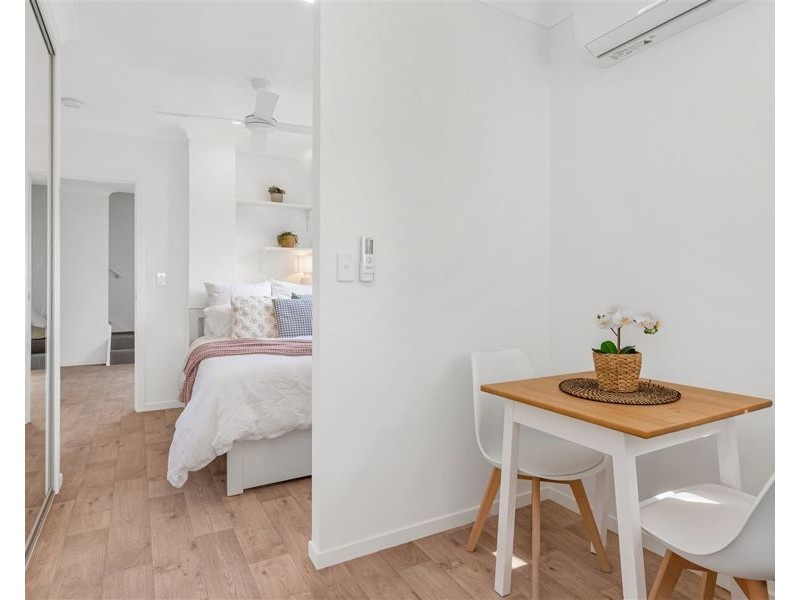 2/84 Newman Road, Wavell Heights QLD 4012