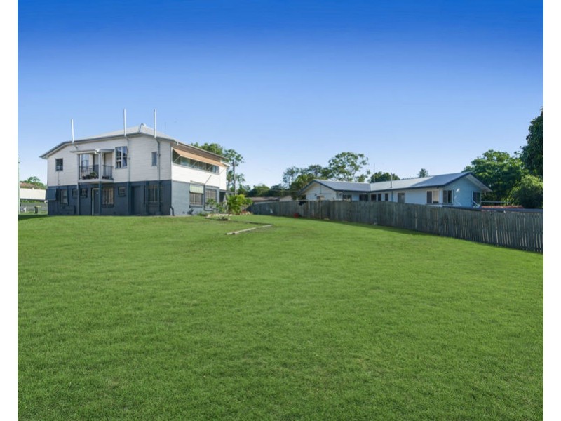 2/9 Woodford Street, Holland Park QLD 4121