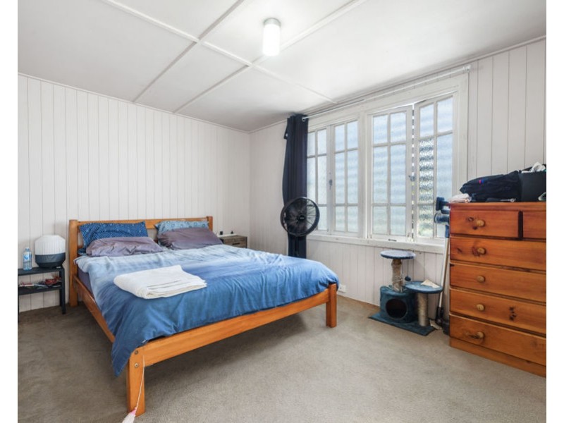 2/9 Woodford Street, Holland Park QLD 4121