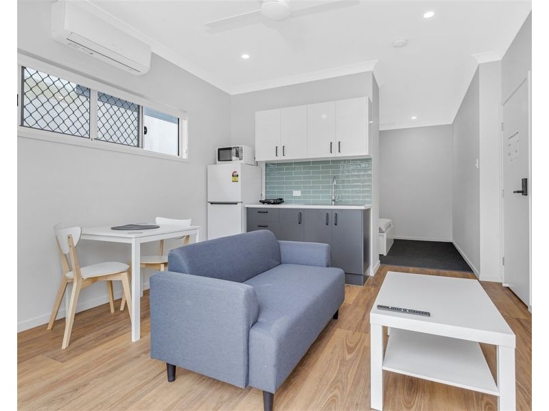 2/43 Bartholomew Street, Zillmere QLD 4034