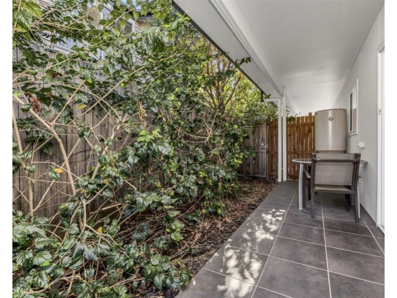 1/145 Selina St, Wynnum QLD 4178