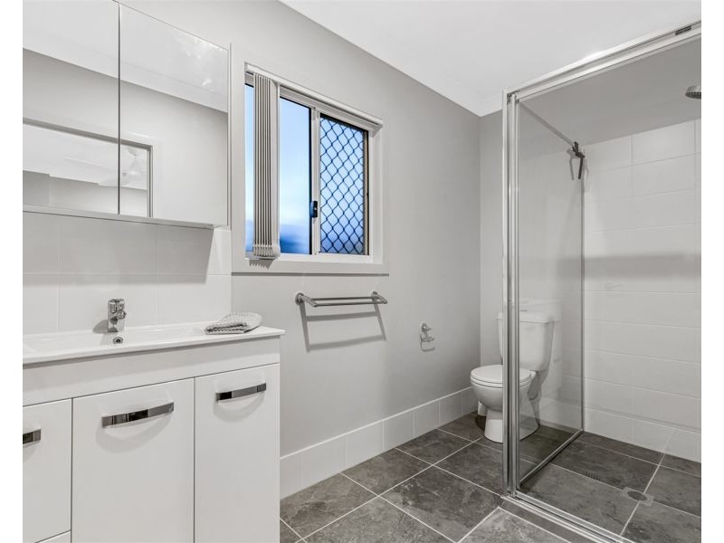 2/106a Flockton Street, Everton Park QLD 4053