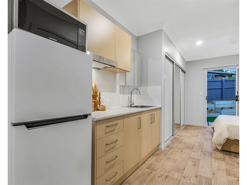 2/106a Flockton Street, Everton Park QLD 4053