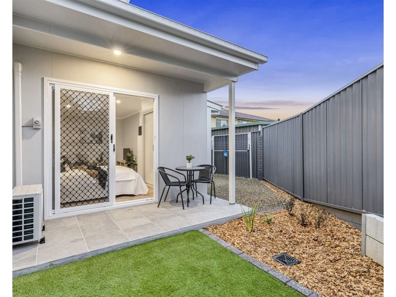 2/106a Flockton Street, Everton Park QLD 4053