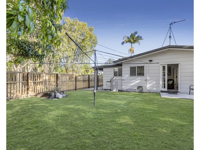 3 Pomona Terrace, Labrador QLD 4215