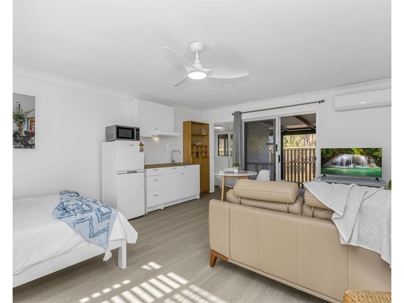 3 Pomona Terrace, Labrador QLD 4215