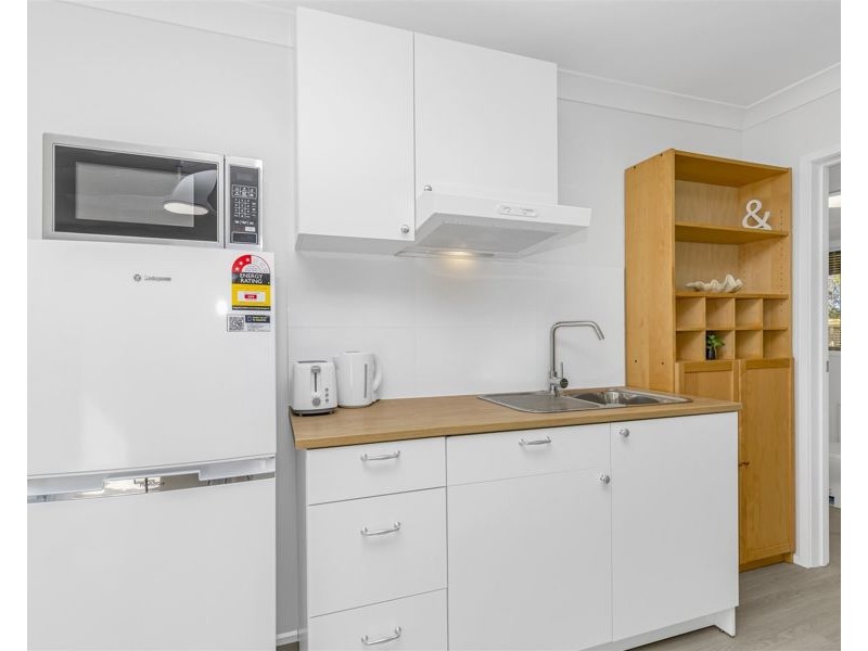 3 Pomona Terrace, Labrador QLD 4215