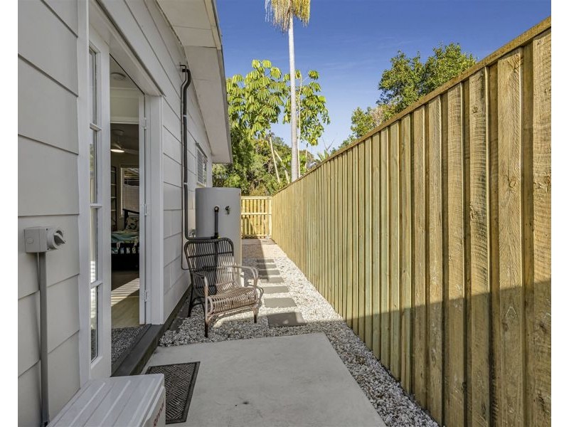 3 Pomona Terrace, Labrador QLD 4215