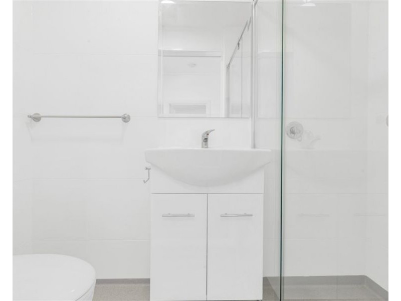 2/56 Nielson Street, Chermside QLD 4032