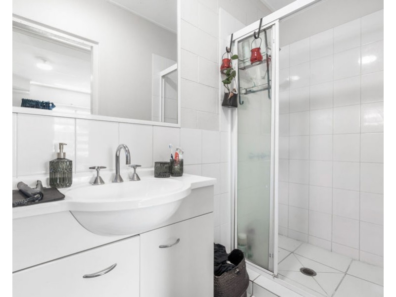 5/9 Woodford Street, Holland Park QLD 4121