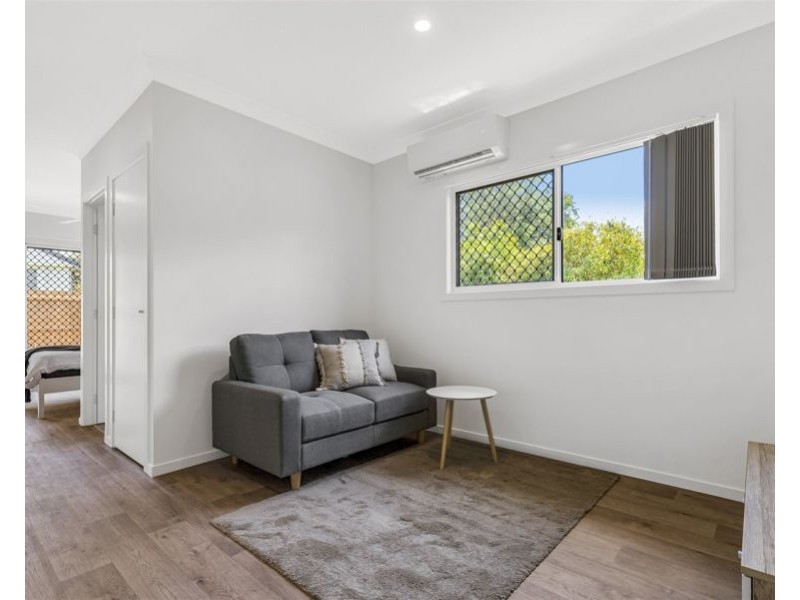 61 Hutton Avenue, Wynnum QLD 4178