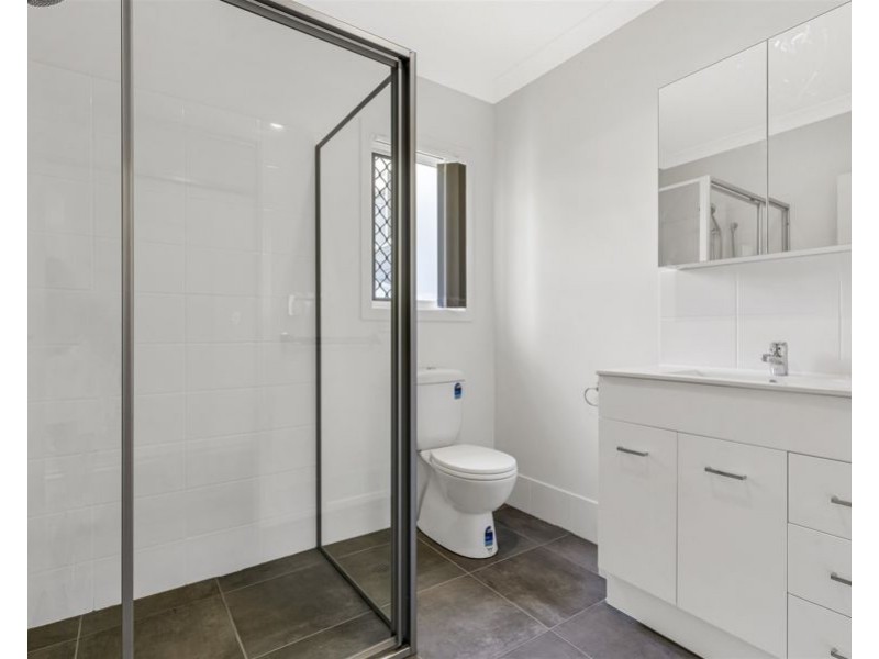 61 Hutton Avenue, Wynnum QLD 4178