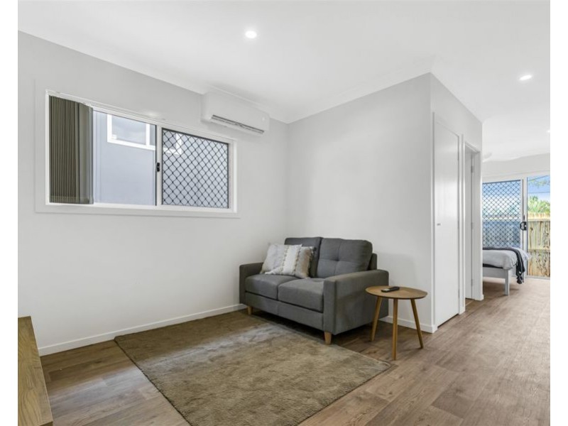 61 Hutton Avenue, Wynnum QLD 4178