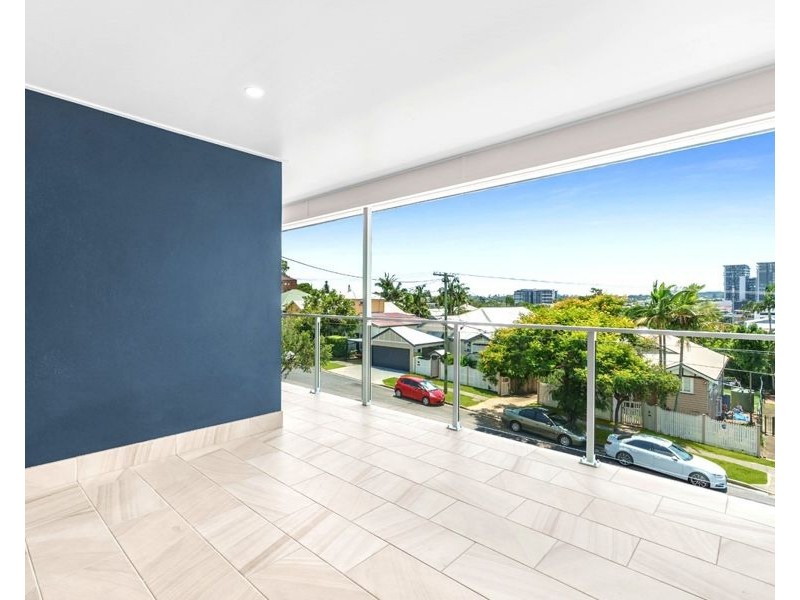 8/17 Dowar Street, Coorparoo QLD 4151