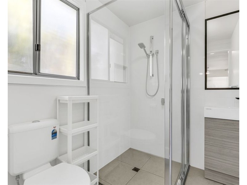 4/3 Pomona Terrace, Labrador QLD 4215