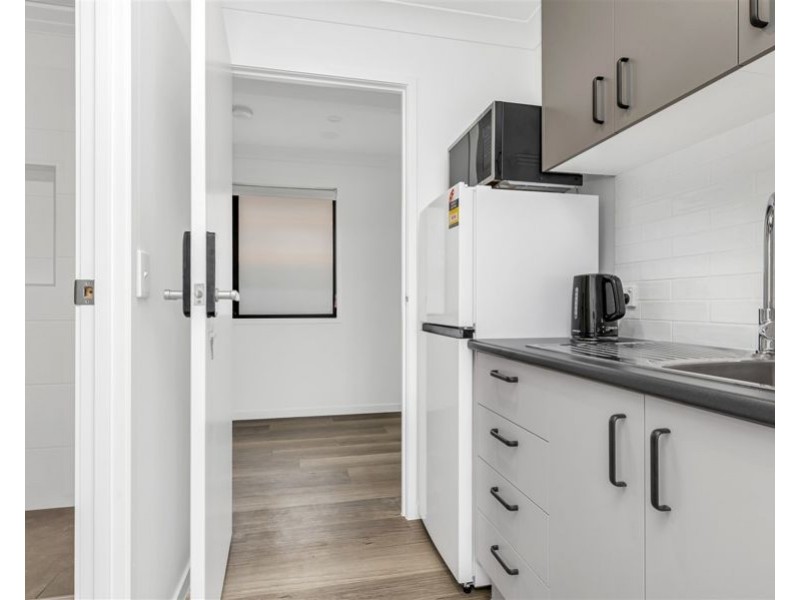 3/81 High Street, Brighton QLD 4017