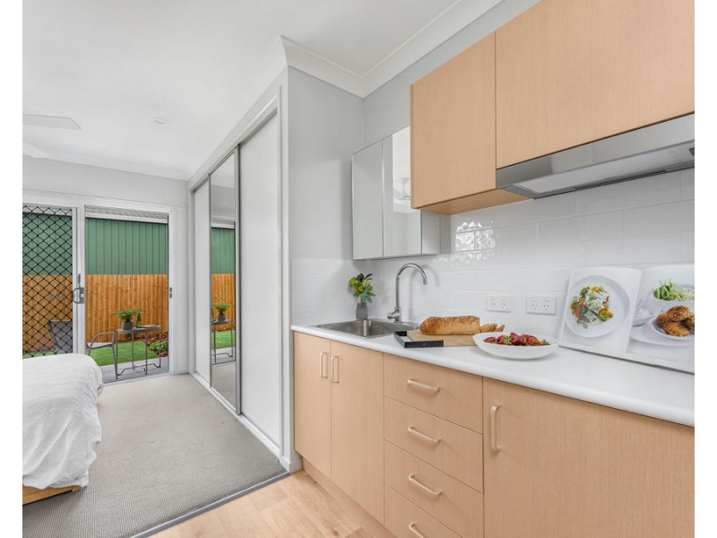 2/33 Field Avenue, Hemmant QLD 4174
