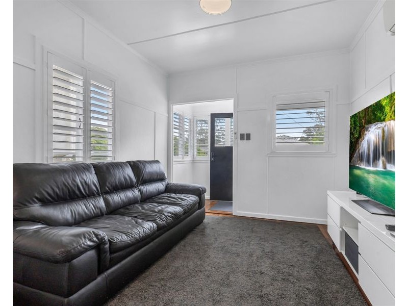 6 Livermore Street, Redcliffe QLD 4020