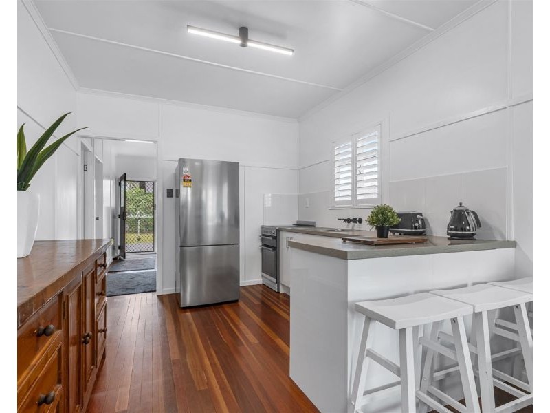 6 Livermore Street, Redcliffe QLD 4020