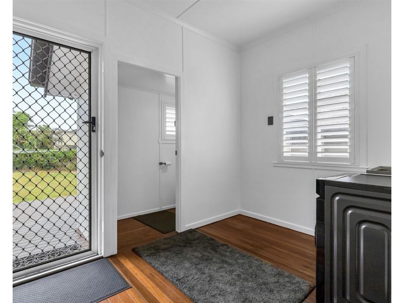 6 Livermore Street, Redcliffe QLD 4020