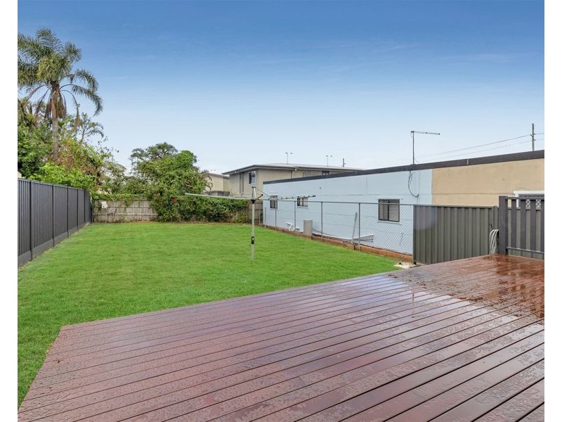 6 Livermore Street, Redcliffe QLD 4020