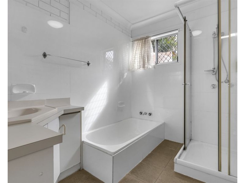 76a Armstrong Road, Cannon Hill QLD 4170