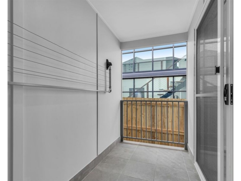 1/19a Bowering Street, Lota QLD 4179