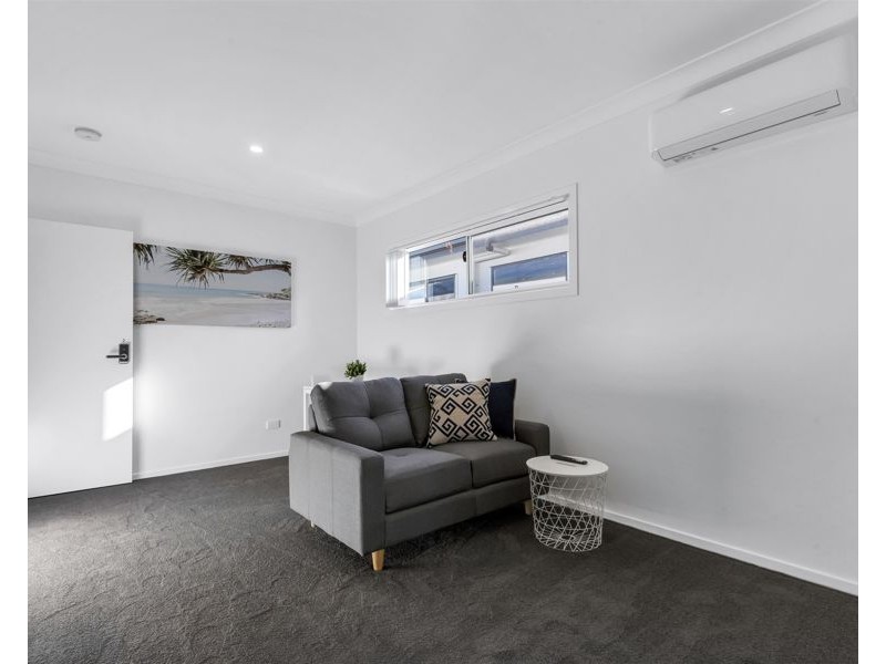 2/61 Miller Street, Chermside QLD 4032