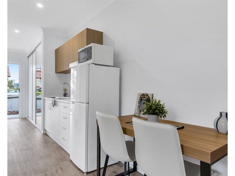 2/12 Price Street, Oxley QLD 4075