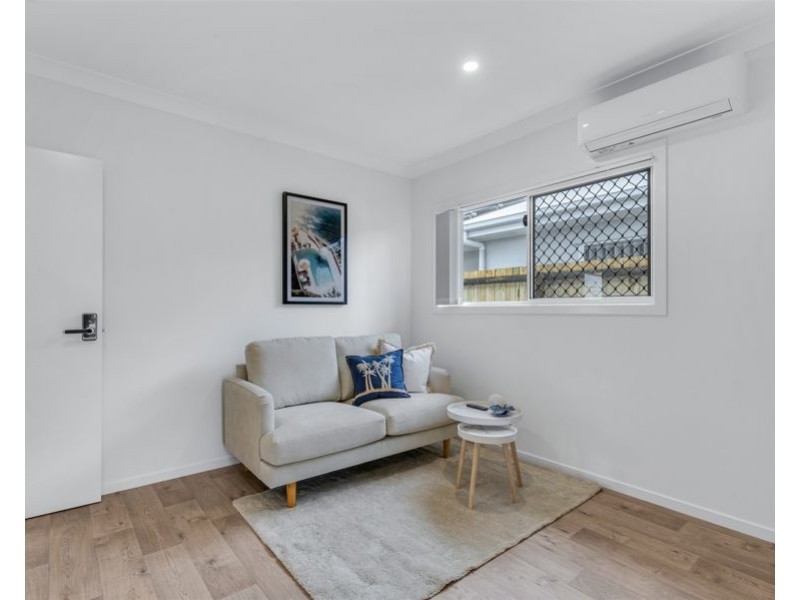 2/14 Price Street, Oxley QLD 4075