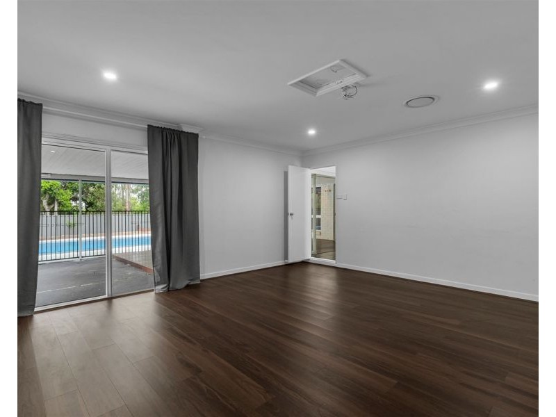 5 Baccata Place, Forest Lake QLD 4078