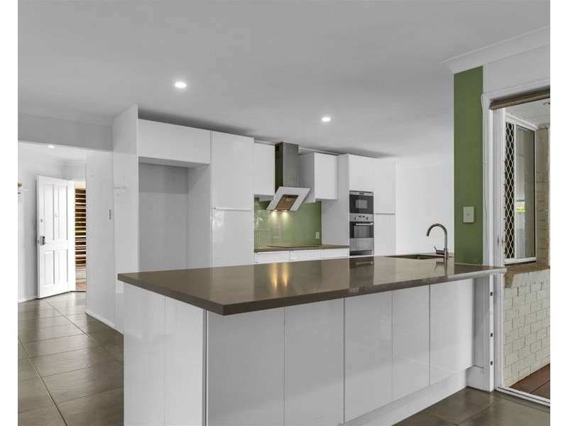 5 Baccata Place, Forest Lake QLD 4078