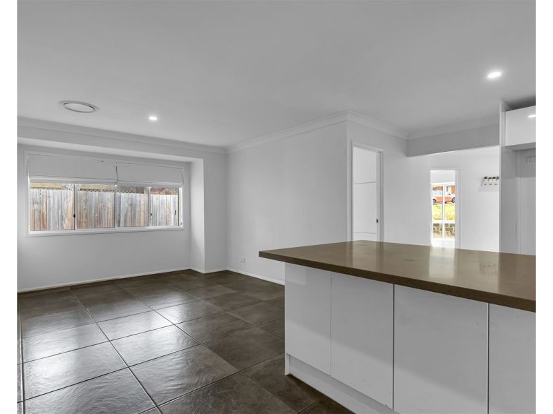 5 Baccata Place, Forest Lake QLD 4078