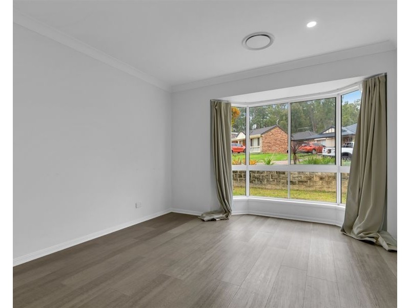 5 Baccata Place, Forest Lake QLD 4078